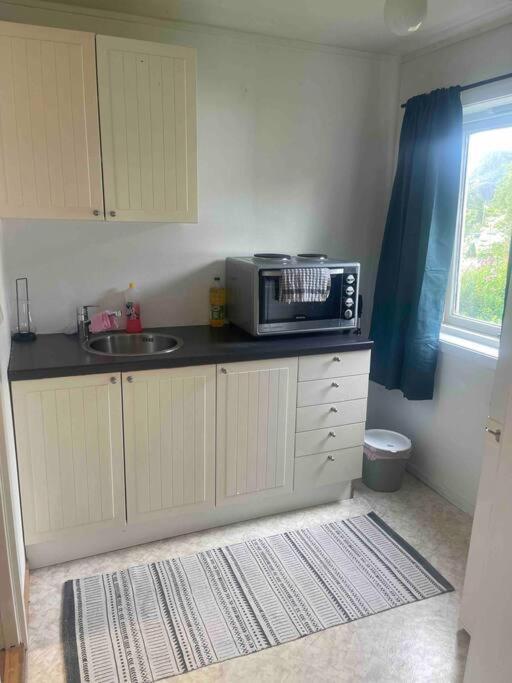 Liten Eldre Og Koselig Studiohybel Svolvær Dış mekan fotoğraf