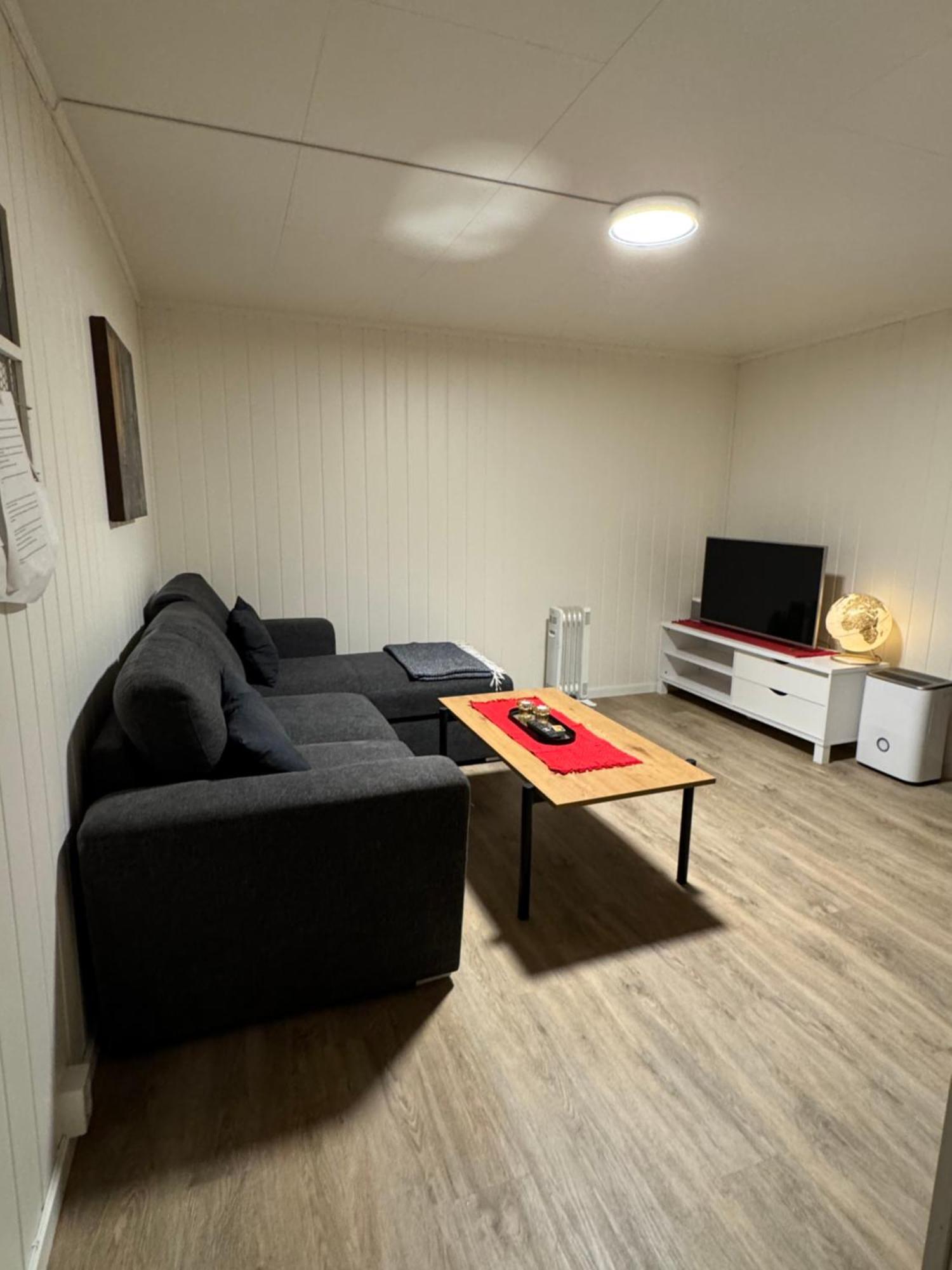 Liten Eldre Og Koselig Studiohybel Svolvær Dış mekan fotoğraf